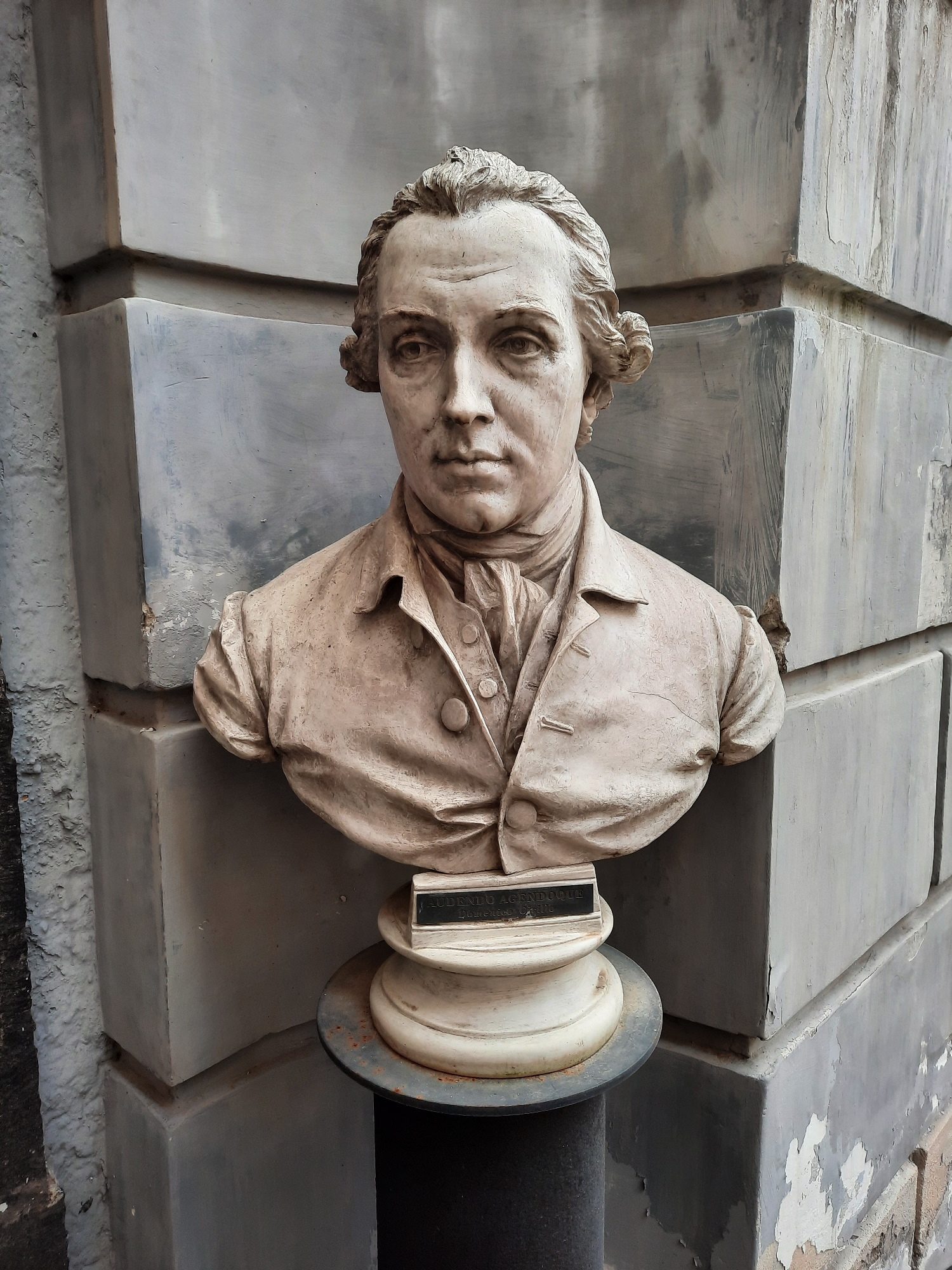 Domenico Cirillo's bust, Naples - 03.jpg